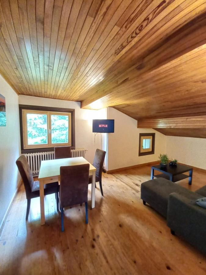 Logement Mansarde Dans Maison Avec Jardin En Bord De Piste, Vue Montagne Les Houches Exteriér fotografie